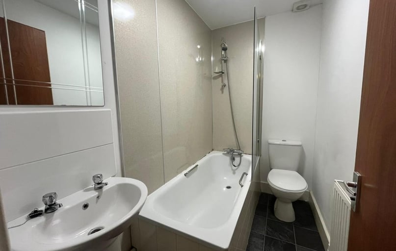 Woodland Terrace, Flat 6, Greenbank, Plymouth - Image 1